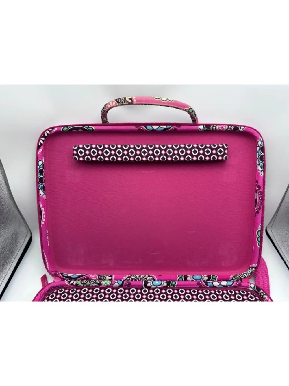 Vera Bradley Cupcakes Pink Circle Floral Quilted Laptop Case Adjustable Strap Ha